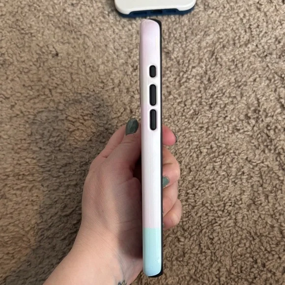 Casely iPhone 15 Pro Max MagSafe Case – “Love Is Love” Rainbow – Like New - Picture 4 of 8